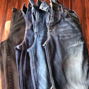 Bundle of ankle jeans